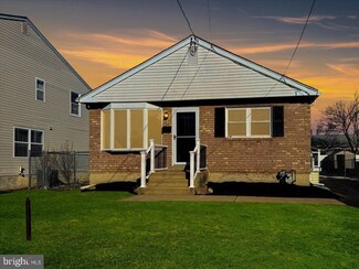 320 Holmes Rd, Holmes, PA 19043