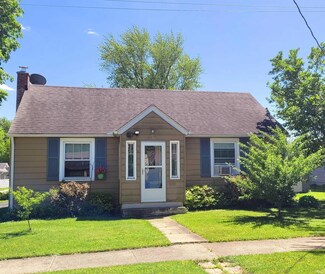 507 E Jackson St, Flora, IN 46929