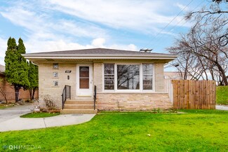 7027 W Birchwood Ave, Niles, IL 60714