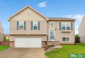 8867 Kimball St, Omaha, NE 68122