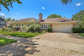 1430 Spruce St, Northbrook, IL 60062