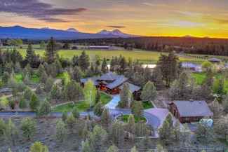18355 Pinehurst Rd, Bend, OR 97701