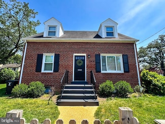 2414 Key Blvd, Arlington, VA 22201