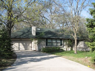 242 Trail Ridge Rd, Ames, IA 50014