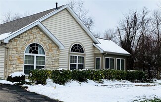 1752 Heather Heights Dr Unit 1752, Crescent, PA 15046