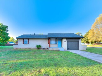 504 E Boomer St, Lexington, OK 73051