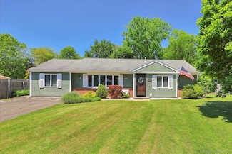 132 Barnard Dr, Newington, CT 06111
