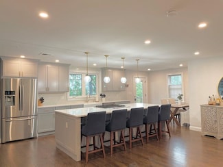 27 Suffolk St Unit 3, Chelsea, MA 02150