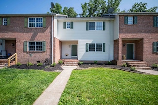 6322 Aracoma Rd, Huntington, WV 25705