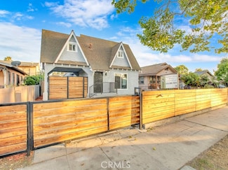 1438 W 69th St, Los Angeles, CA 90047
