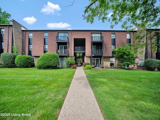 3506 Lodge Ln Unit 228, Louisville, KY 40218