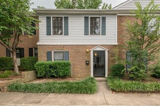 8313 Knights Bridge Rd, Charlotte, NC 28210
