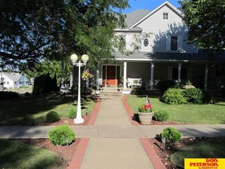 203 W Bow St, Hartington, NE 68739