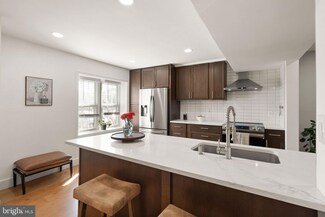 6601 Hiddenite Ct, Alexandria, VA 22310