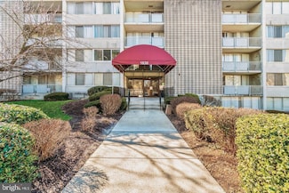 1830 Metzerott Rd Unit 207, Adelphi, MD 20783