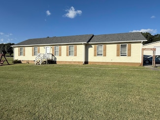 1111 Stratford Dr, Bedford, VA 24523