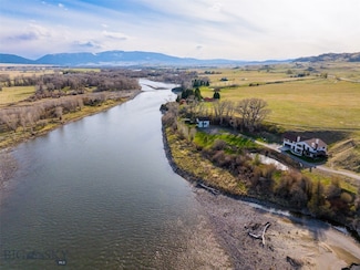 388 Old Clyde Park Rd, Livingston, MT 59047