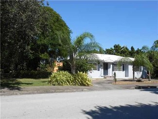 117 Boabadilla St, Coral Gables, FL 33134