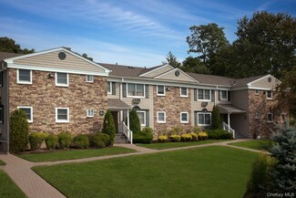 35 Elliott Place Unit 35-6B, Smithtown, NY 11787