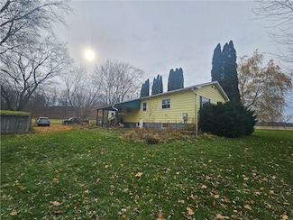 3696 Lakes Corners Rose Valley Rd, Clyde, NY 14433