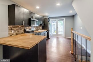 932 N Hancock St, Philadelphia, PA 19123