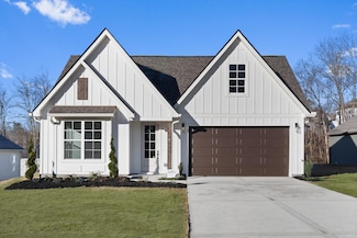 326 Fox Gap Ln, Hixson, TN 37343