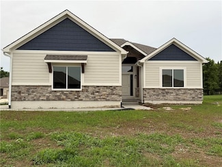9301 Leviathan Ct, Blue Springs, MO 64064
