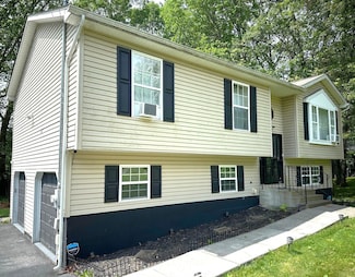 179 El Do Lake Dr, Kunkletown, PA 18058