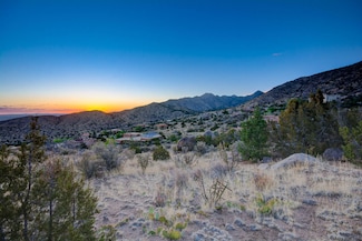9 La Luz Trail NE, Albuquerque, NM 87122