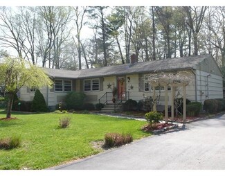 9 Gregory Island Rd, South Hamilton, MA 01982