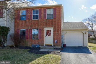 58 Chelmsford Dr, Marietta, PA 17547