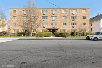 477 Graceland Ave Unit 2A, Des Plaines, IL 60016