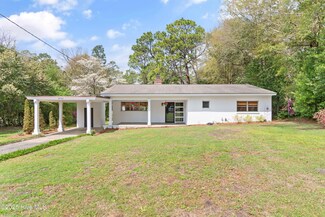 4719 Long Leaf Hills Dr, Wilmington, NC 28409