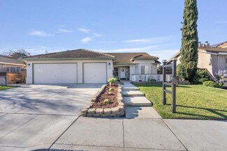 1941 Ponderosa Ct, Hollister, CA 95023