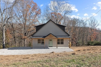6651 Tennessee 230, Lyles, TN 37098