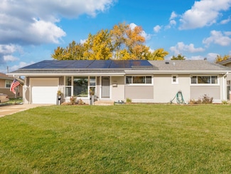 550 Norridge Ln, Hoffman Estates, IL 60169