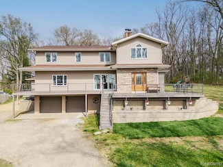 175 Templar Ave, Pinckney, MI 48169
