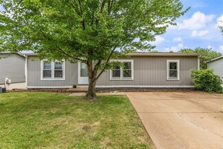 4688 Spruce Ct, High Ridge, MO 63049