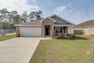 3609 N 7th St, Ocean Springs, MS 39564