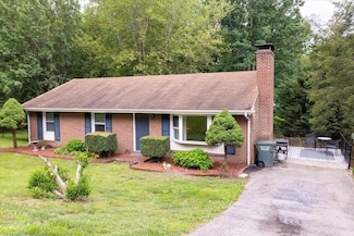 2266 Medford Rd, Salem, VA 24153