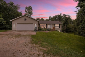 5293 Bartonville Rd, Belding, MI 48809