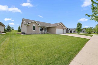 782 Mustang Ln, Fond Du Lac, WI 54935