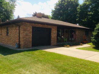 1507 Manhattan Dr, Streator, IL 61364