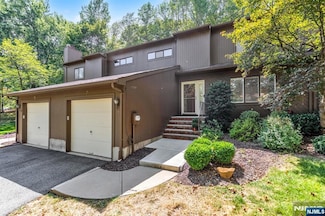 7 Mountain Ridge Dr Unit 4B, Cedar Grove, NJ 07009