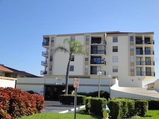 6051 Sun Blvd Unit 305, Saint Petersburg, FL 33715