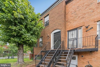 4647 6th St SE, Washington, DC 20032