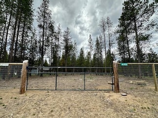 16323 Lava Dr, La Pine, OR 97739
