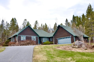 191 Morningside Dr, Newport Center, VT 05857
