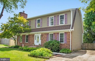 5 Mclaughlin St, Stafford, VA 22556