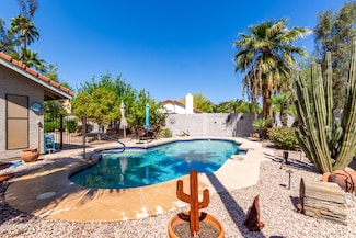 556 E Hackamore St, Mesa, AZ 85203